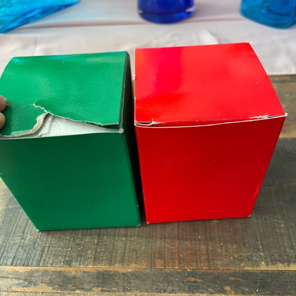 Two Disney Mickey Mouse snow globes - Picture 9 of 9